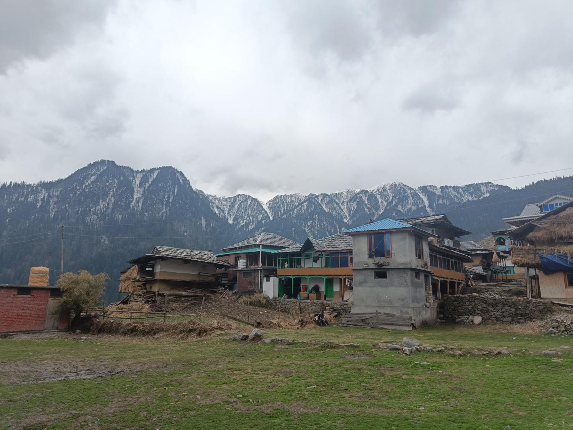 Trimounts-A Boutique Hotel & Wellnes Center In Tirthan Valley Banjār Exterior foto